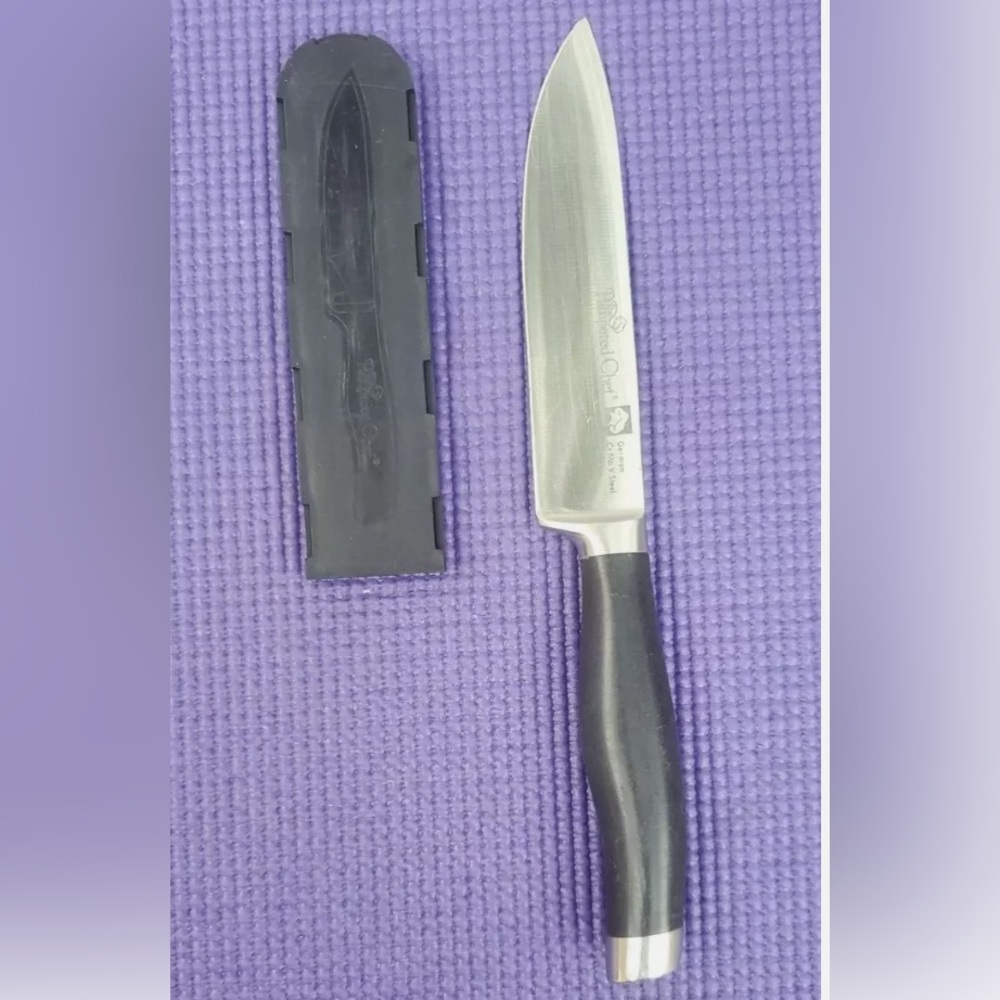 Brand new in box Pampered Chef 1052- 5” Utility Knife